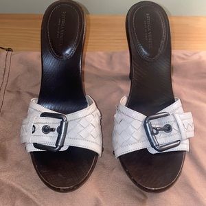 Bottega Veneta cream leather mules on wood sole